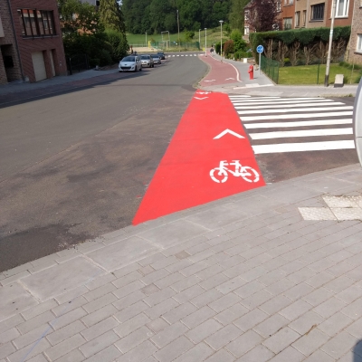 Boulevard Desnouettes: Enfin une piste cyclable bien conçue de bout en bout