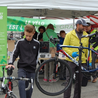 Gravure et contrôle technique des vélos